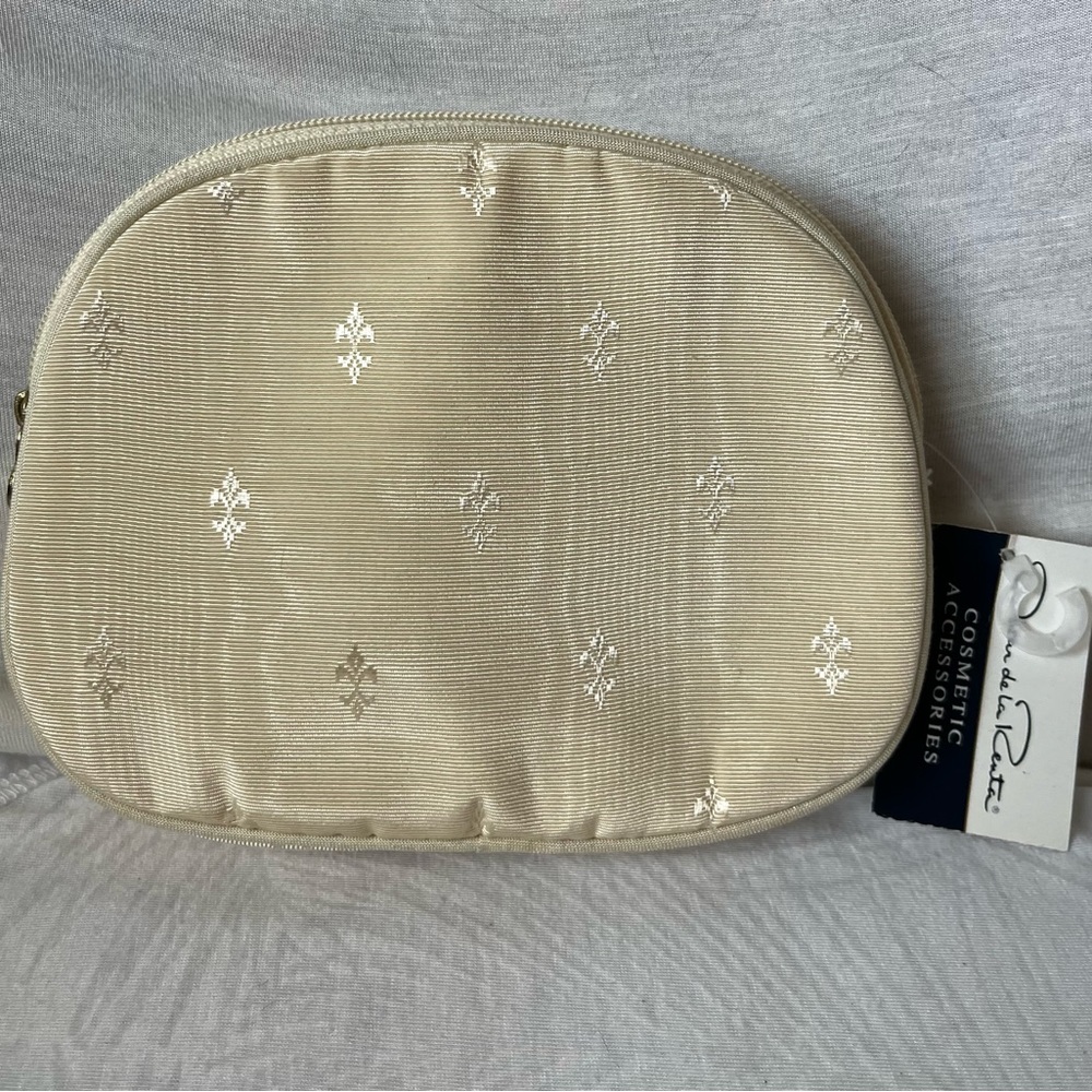 Oscar de la Renta. Cosmetic‎ Accessories Women’s